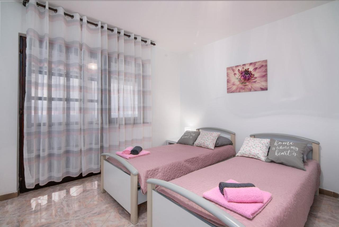 Apartment Palma Pula Buitenkant foto