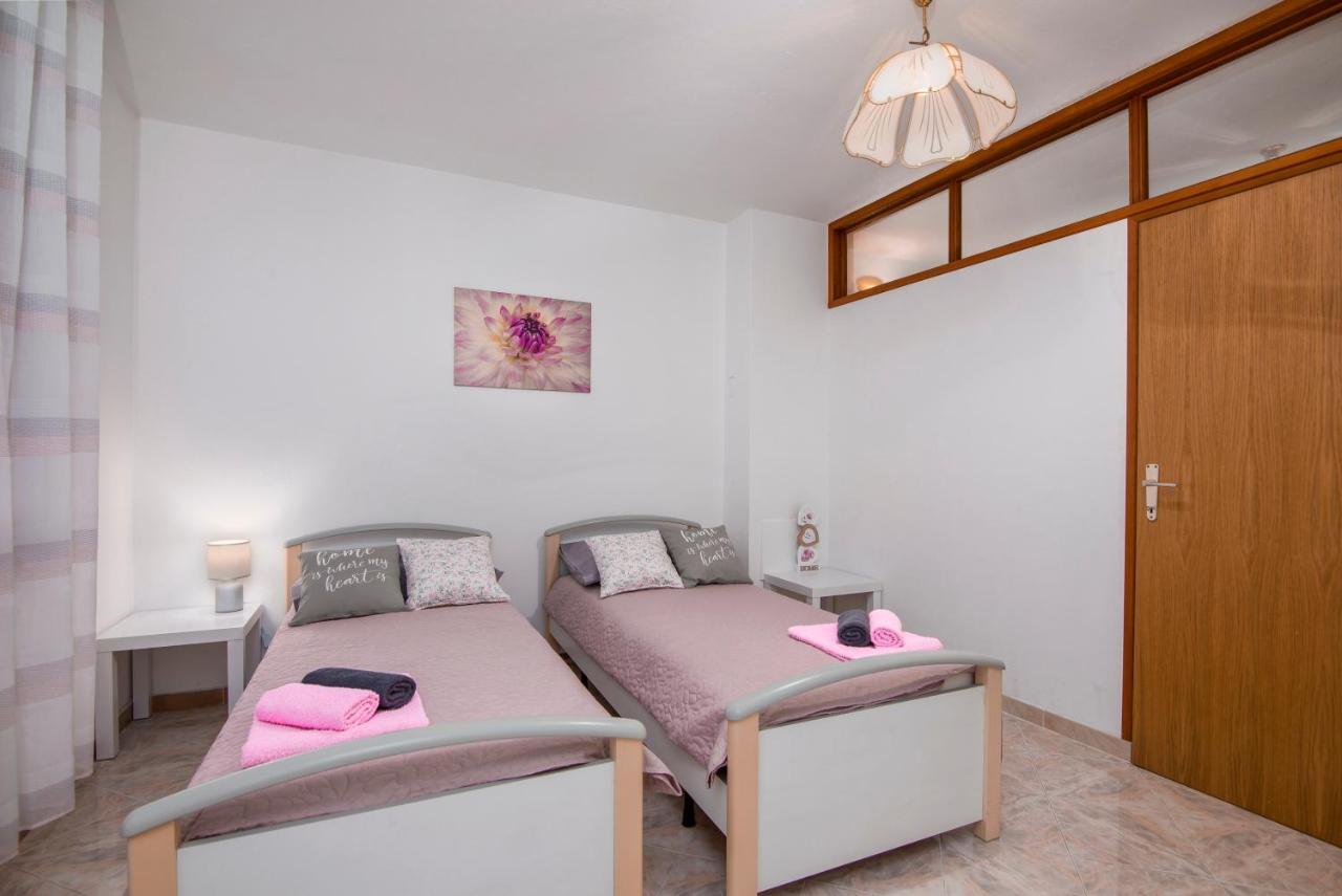 Apartment Palma Pula Buitenkant foto